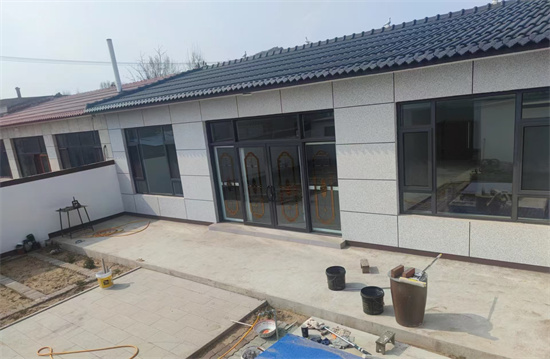 北京大興區農村一層自建房外墻水包砂裝飾案例